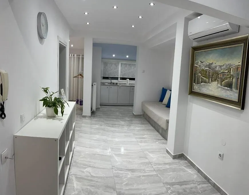 Flowery Penthouse In City Centre Of Thessaloníki 0*,
